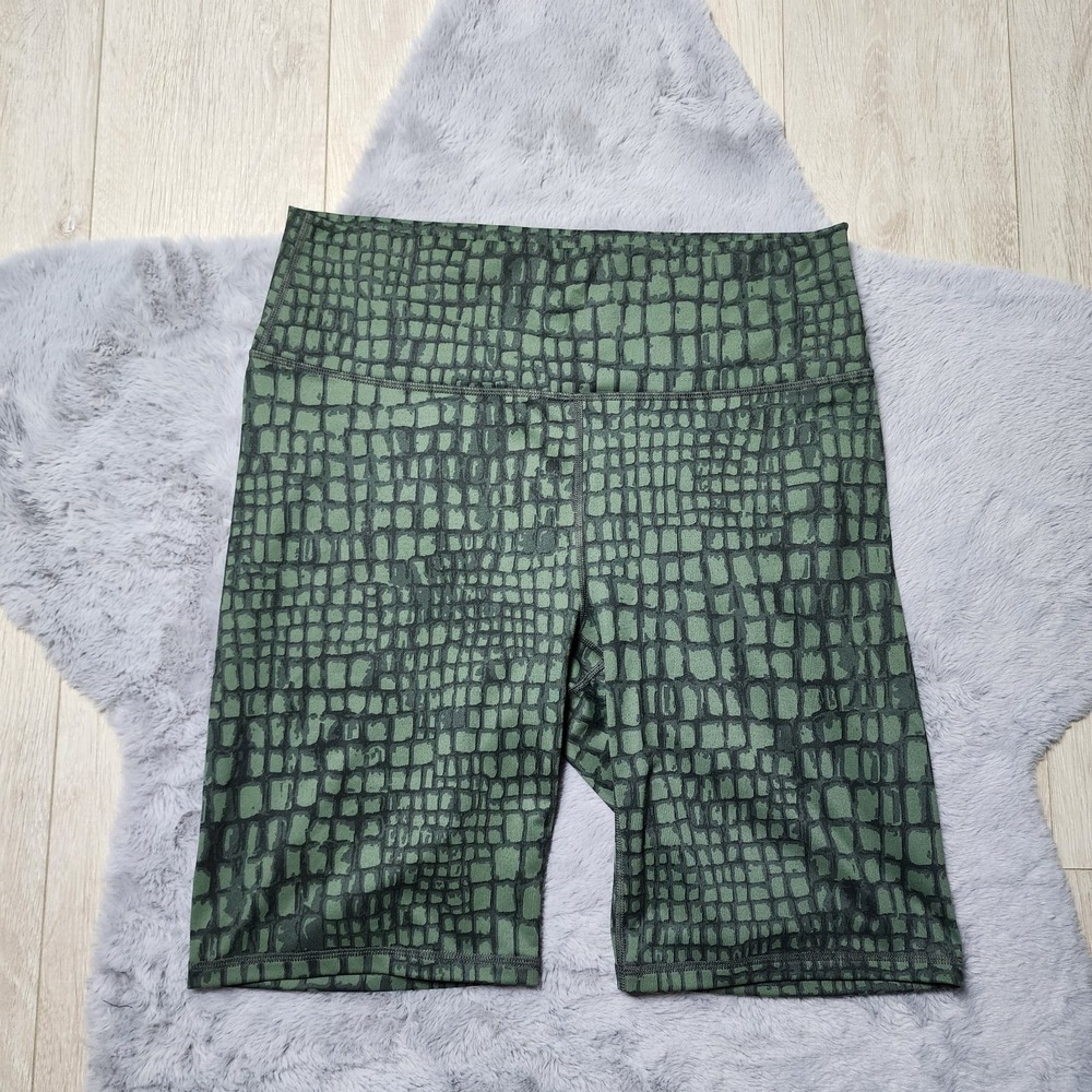 Fabletics PowerHold Green Crocodile Print High Waisted Biker Shorts Size Large